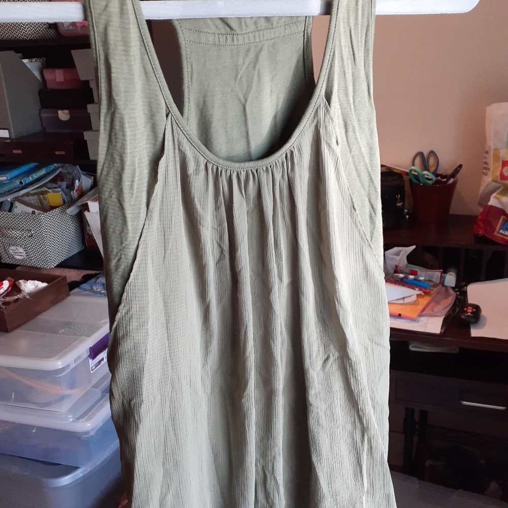 Top - Picture 2 of 3